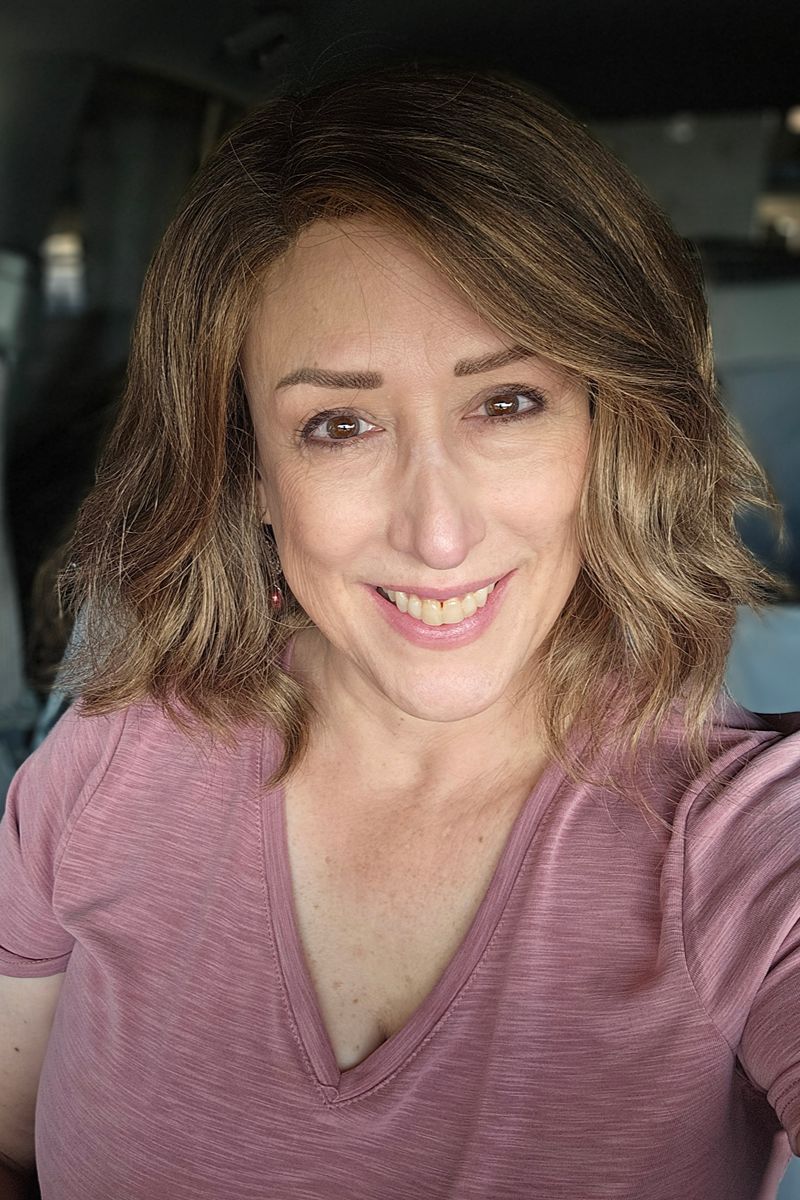 Soft and Subtle Average / Large Wig by Gabor | Synthetic Lace Front Wig (Mono Part)