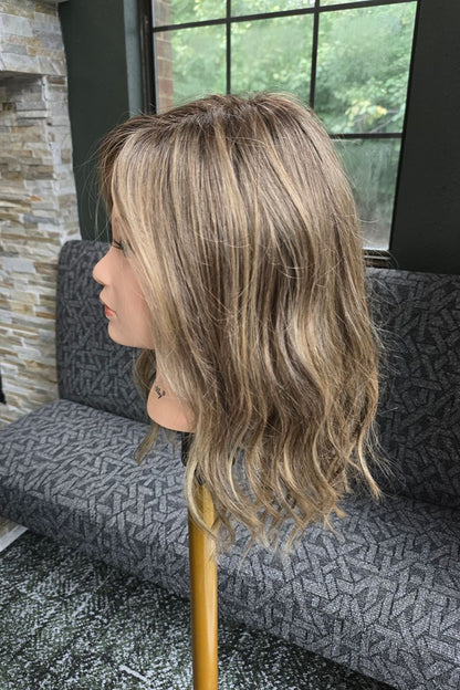 OPEN BOX Rachel Wig by Jon Renau | Synthetic Lace Front Wig (100% Hand-Tied) 24BT18S8